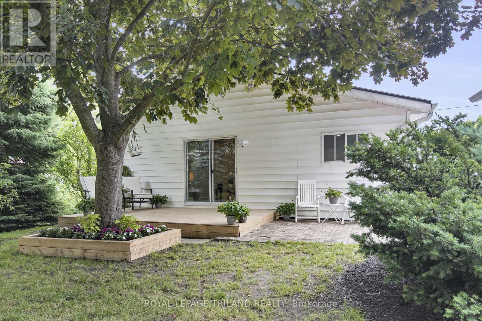 209 Water Street, Lucan Biddulph (Lucan), ON - Outdoor With Deck Patio Veranda