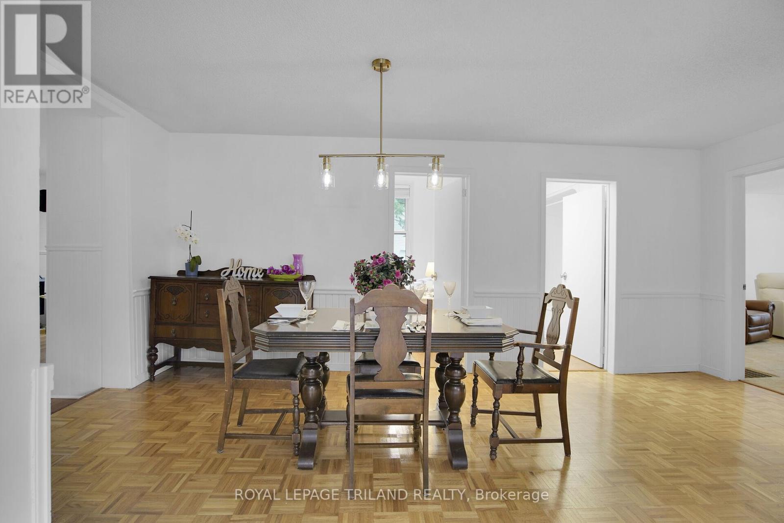 209 Water Street, Lucan Biddulph (Lucan), ON - Indoor Photo Showing Dining Room