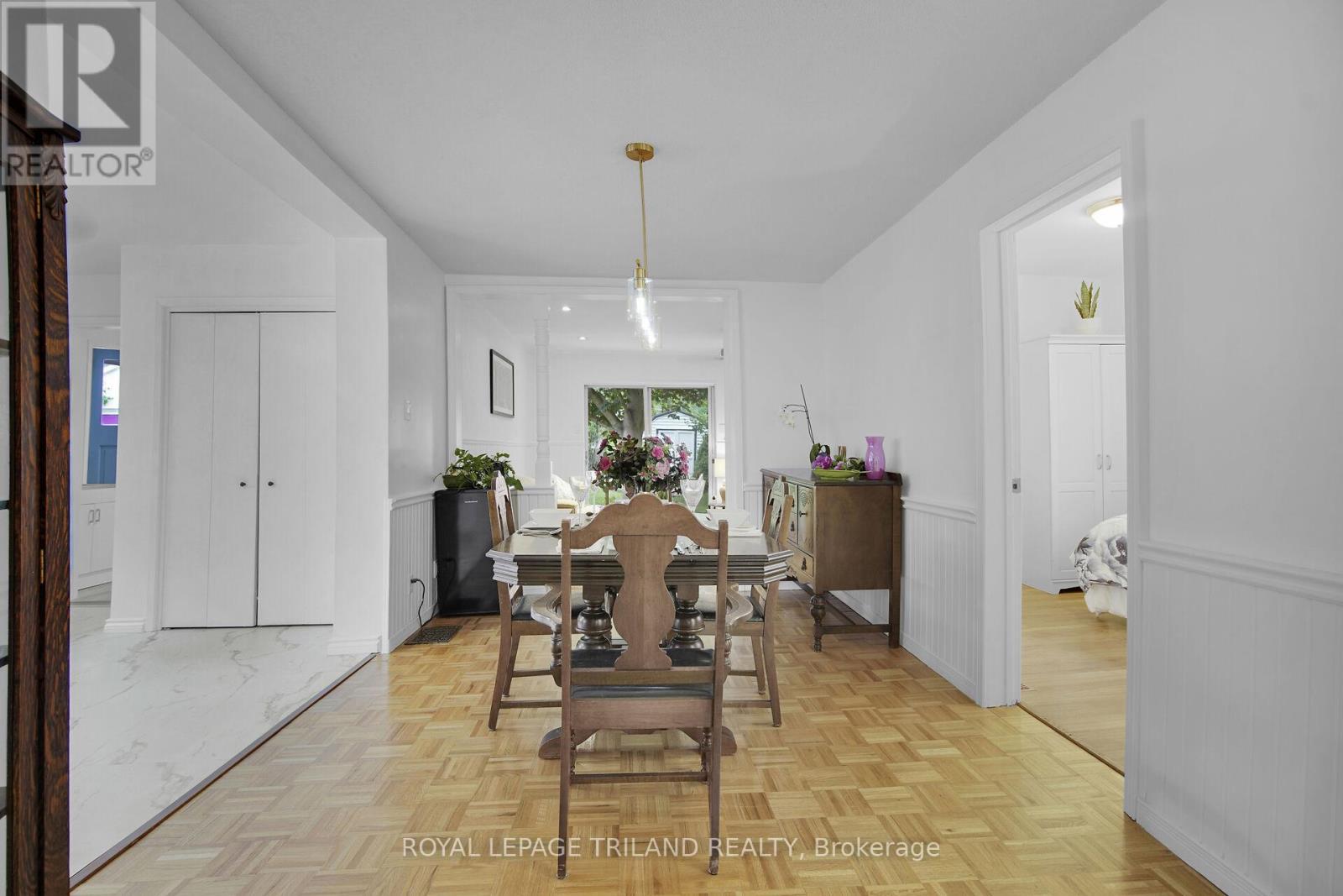 209 Water Street, Lucan Biddulph (Lucan), ON - Indoor Photo Showing Dining Room
