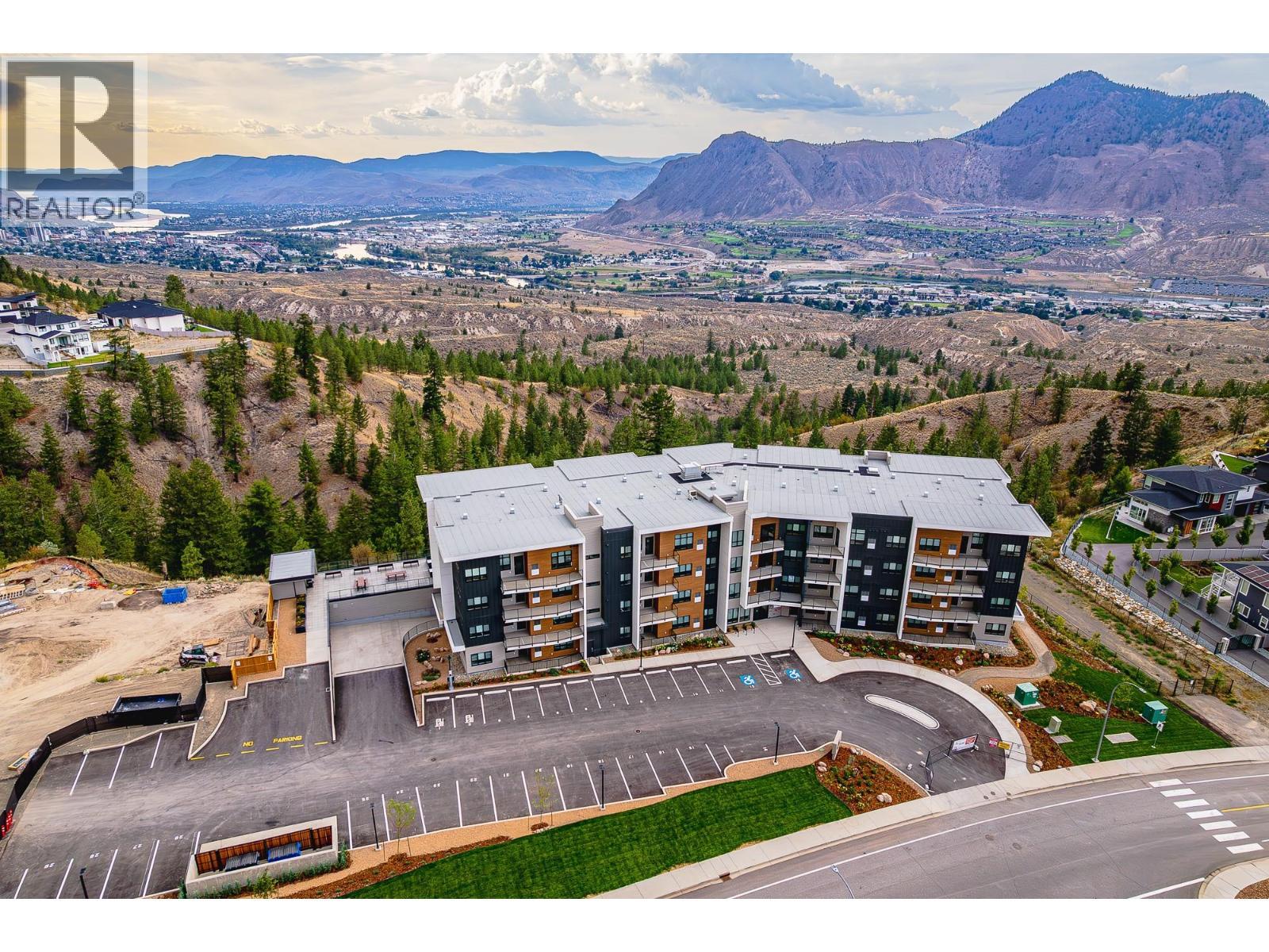 1844 Qu'Appelle Boulevard Unit# 101, Kamloops, BC - Outdoor With View