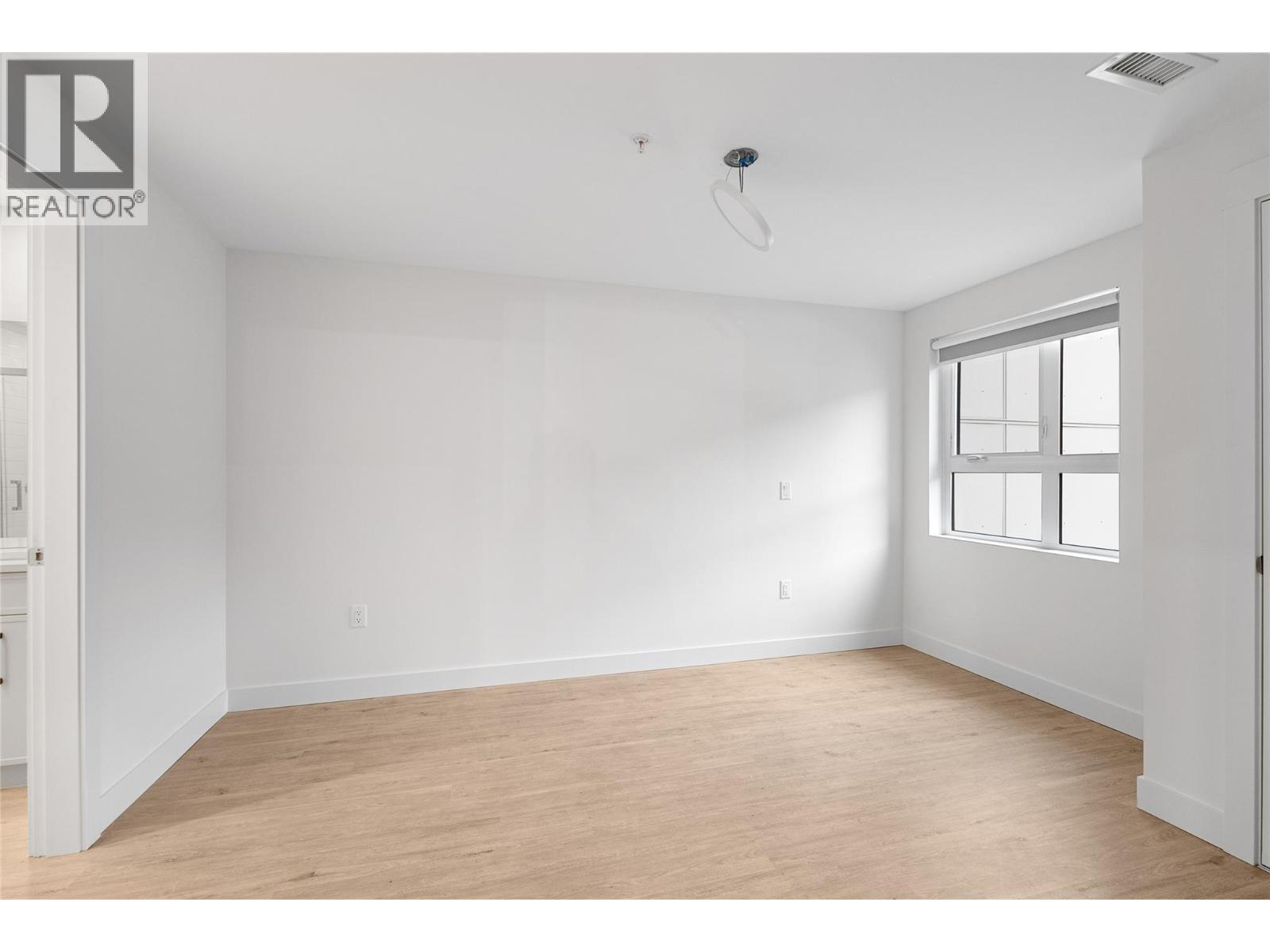 1844 Qu'Appelle Boulevard Unit# 101, Kamloops, BC - Indoor Photo Showing Other Room