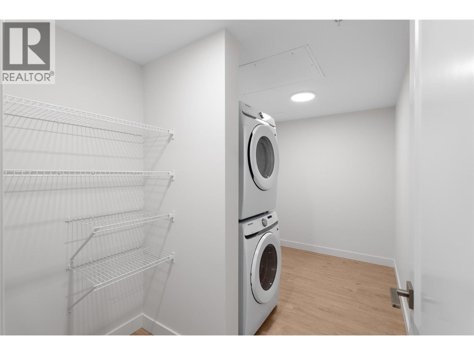 1844 Qu'Appelle Boulevard Unit# 101, Kamloops, BC - Indoor Photo Showing Laundry Room