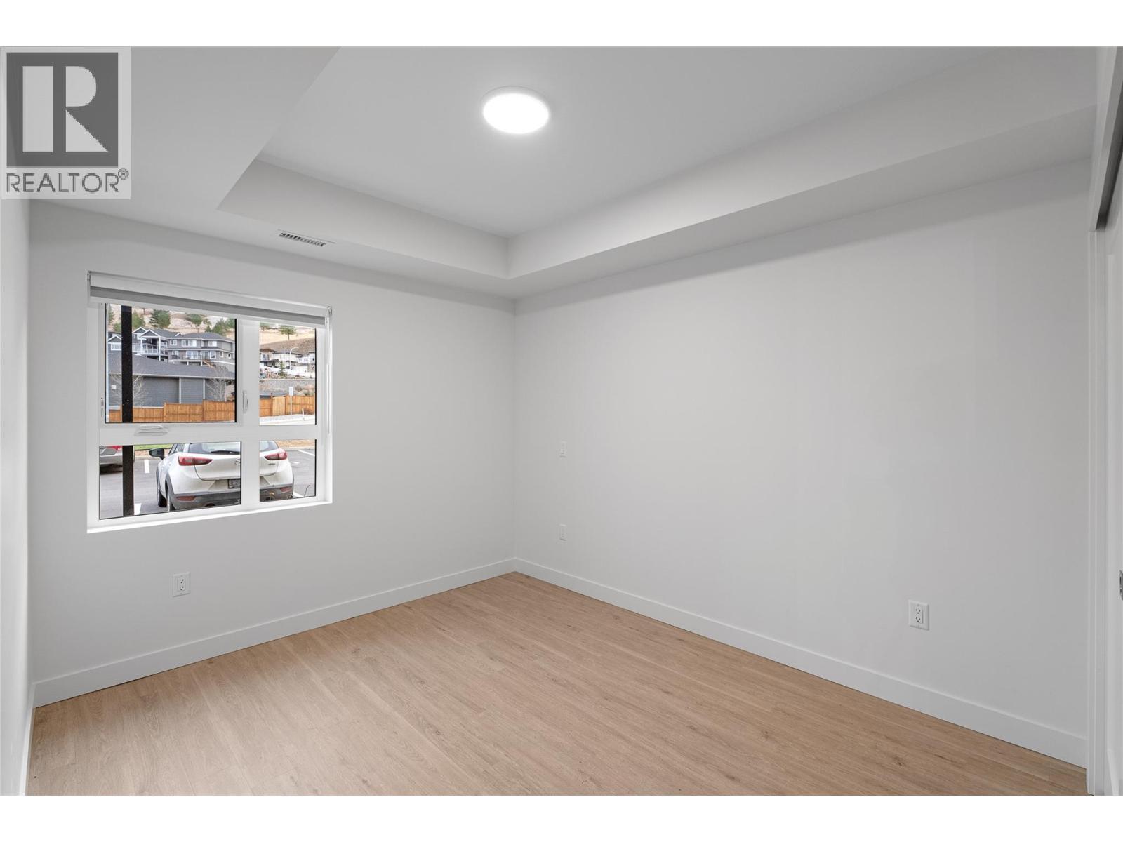 1844 Qu'Appelle Boulevard Unit# 101, Kamloops, BC - Indoor Photo Showing Other Room