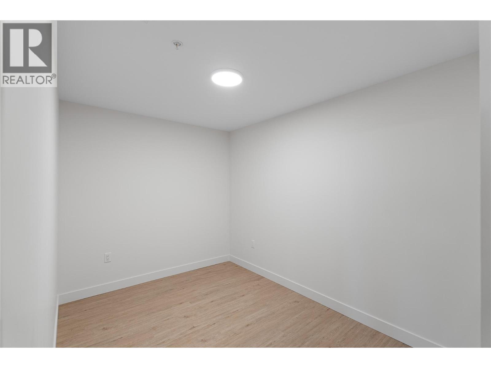 1844 Qu'Appelle Boulevard Unit# 101, Kamloops, BC - Indoor Photo Showing Other Room