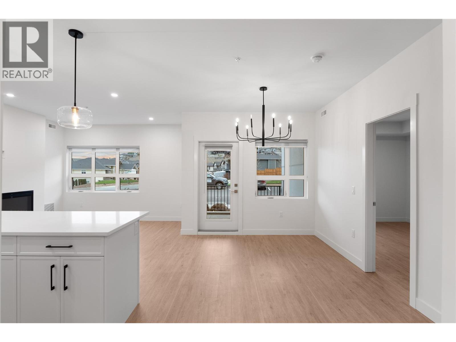 1844 Qu'Appelle Boulevard Unit# 101, Kamloops, BC - Indoor