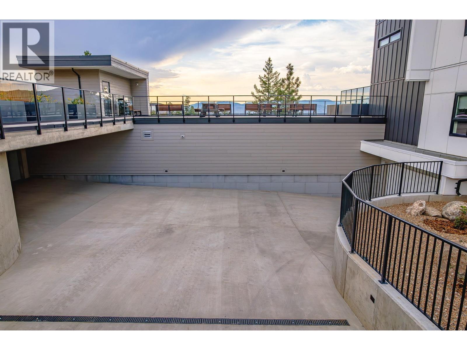 1844 Qu'Appelle Boulevard Unit# 101, Kamloops, BC - Outdoor With Exterior