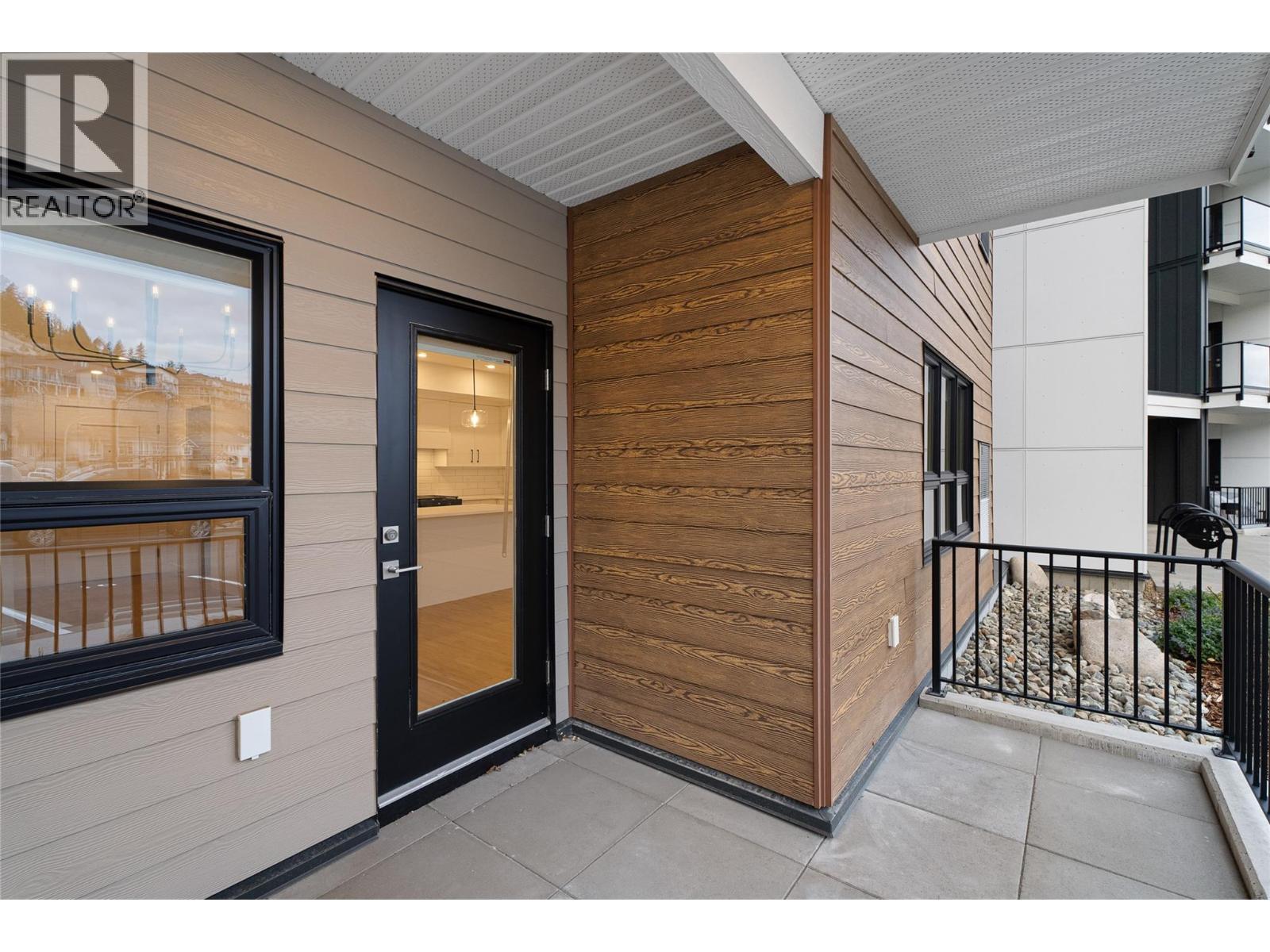 1844 Qu'Appelle Boulevard Unit# 101, Kamloops, BC - Outdoor With Exterior
