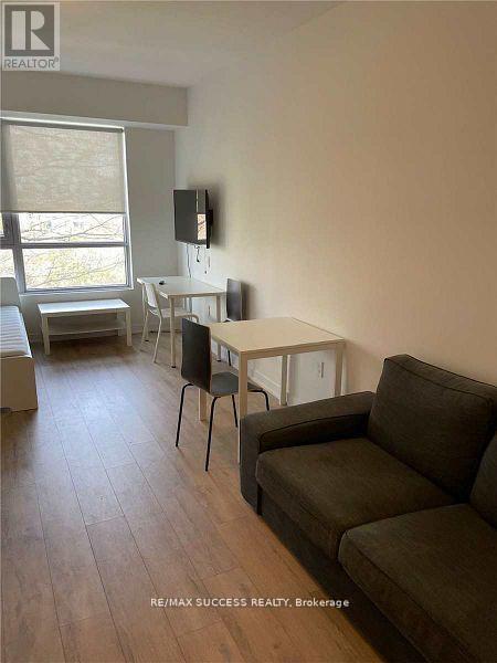 205 - 1800 Simcoe Street N, Oshawa, ON - Indoor