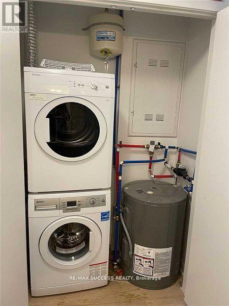 205 - 1800 Simcoe Street N, Oshawa, ON - Indoor Photo Showing Laundry Room