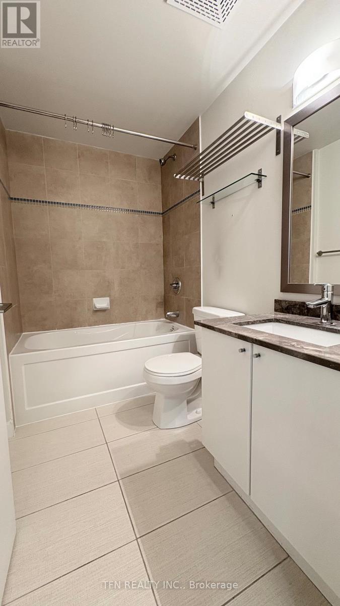 504 - 33 Bay Street, Toronto, ON - Indoor Photo Showing Bathroom