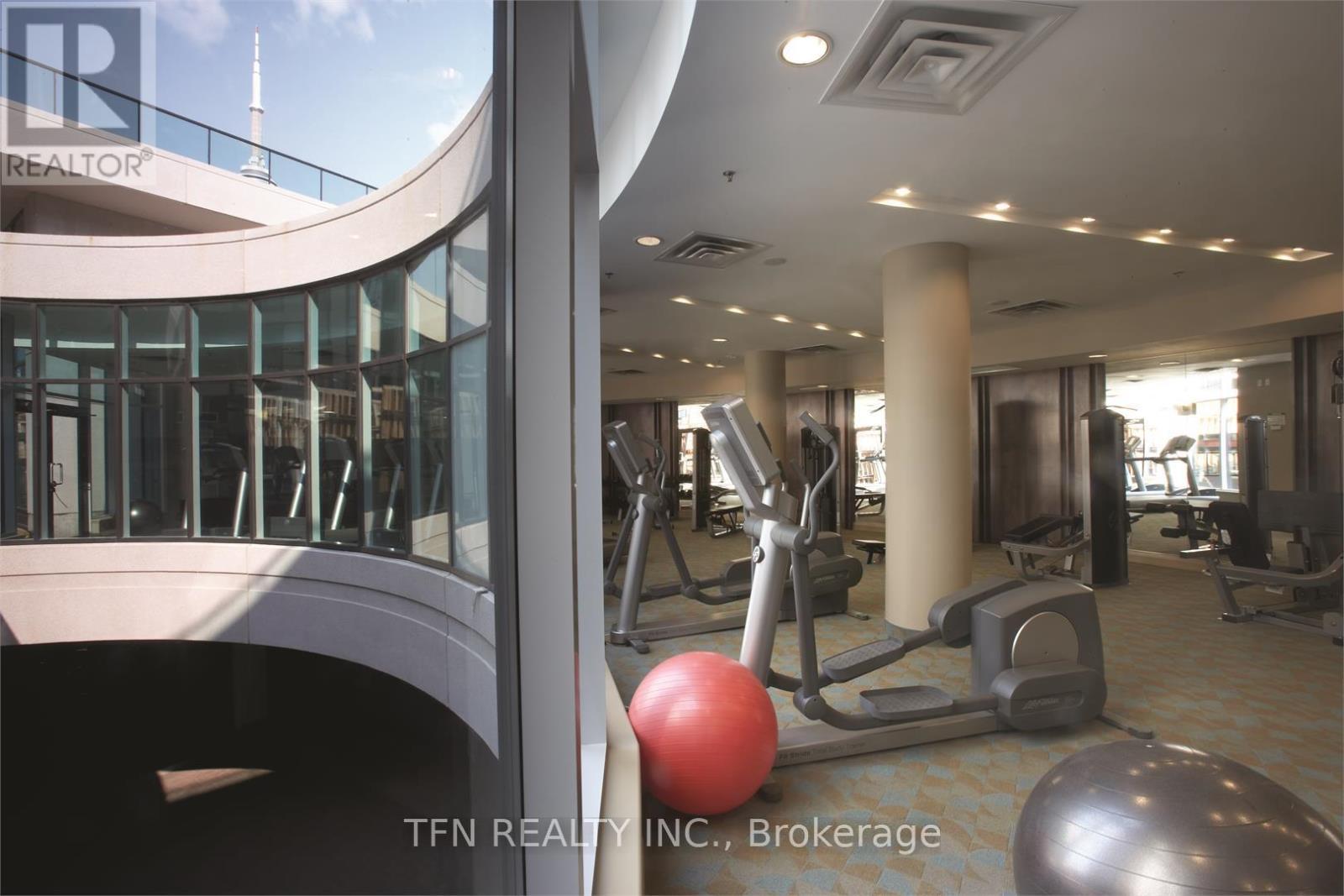 504 - 33 Bay Street, Toronto, ON - Indoor Photo Showing Gym Room