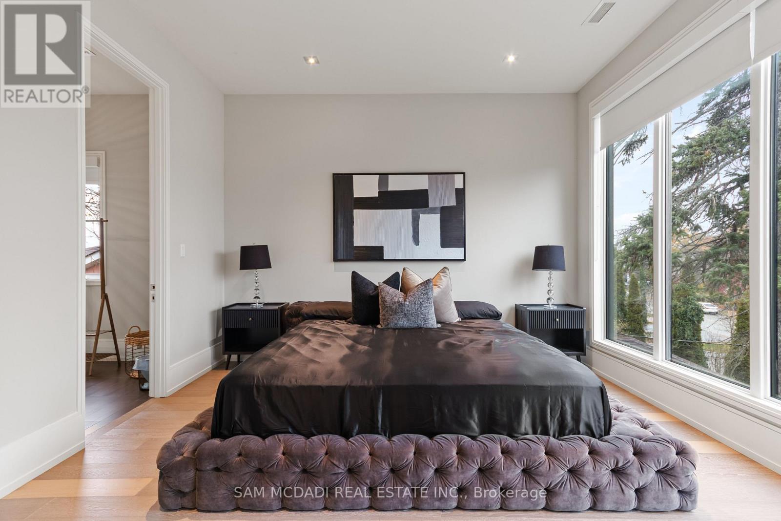 67 Lake Promenade, Toronto, ON - Indoor Photo Showing Bedroom