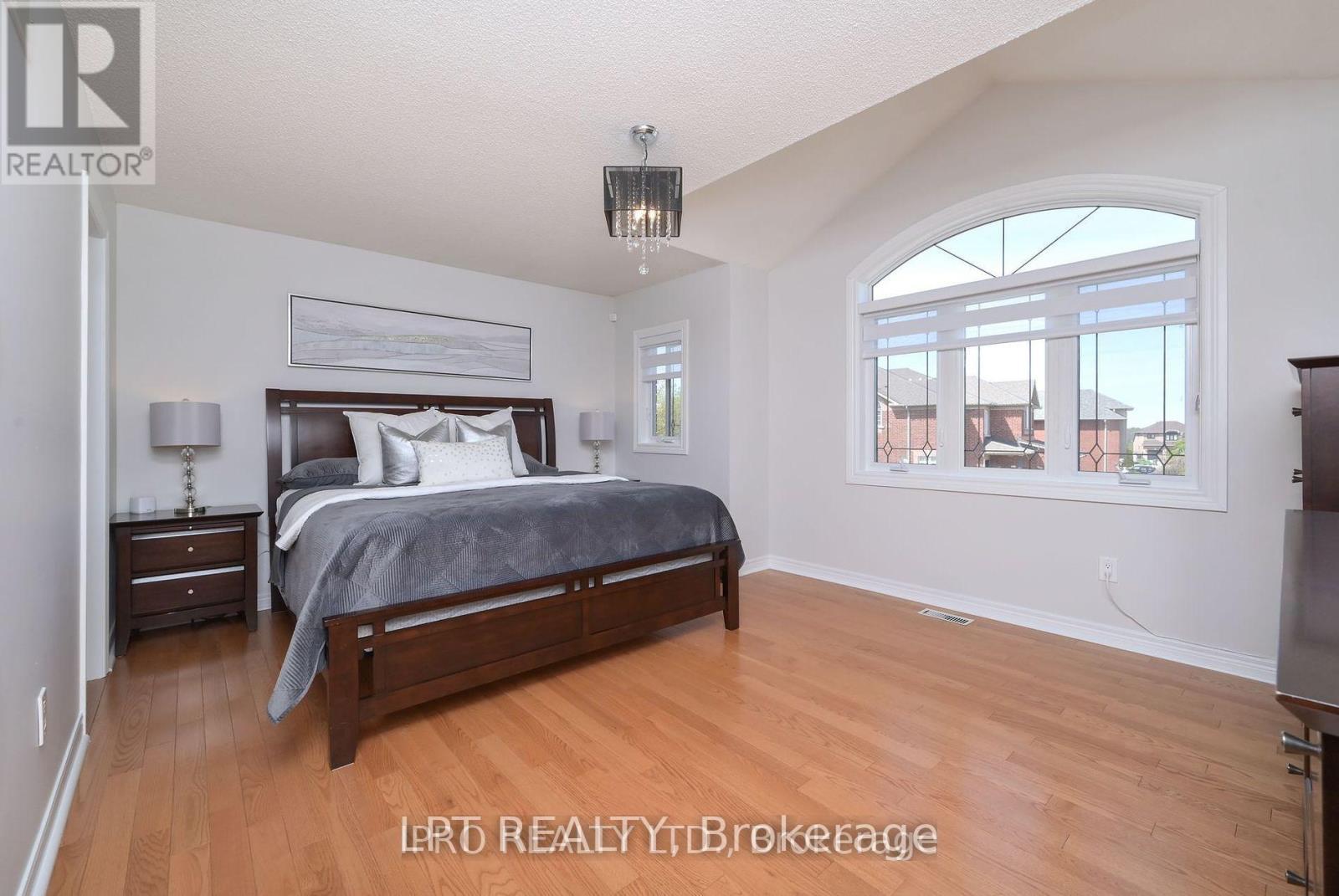 19 Terrastone Court, Caledon, ON - Indoor Photo Showing Bedroom