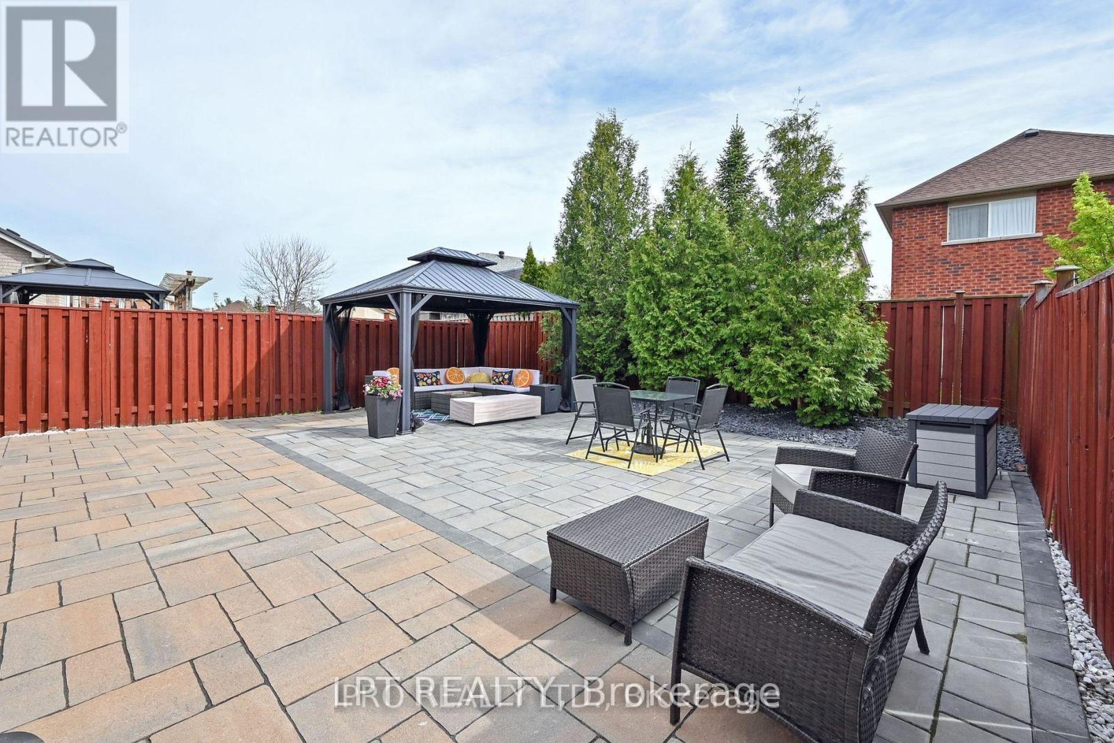 19 Terrastone Court, Caledon, ON - Outdoor With Deck Patio Veranda