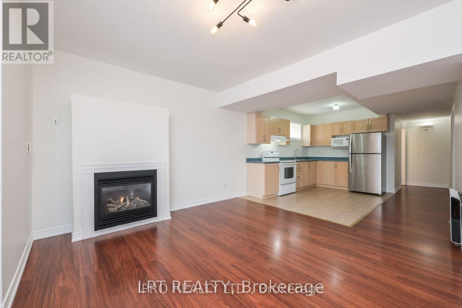 19 Terrastone Court, Caledon, ON - Indoor With Fireplace