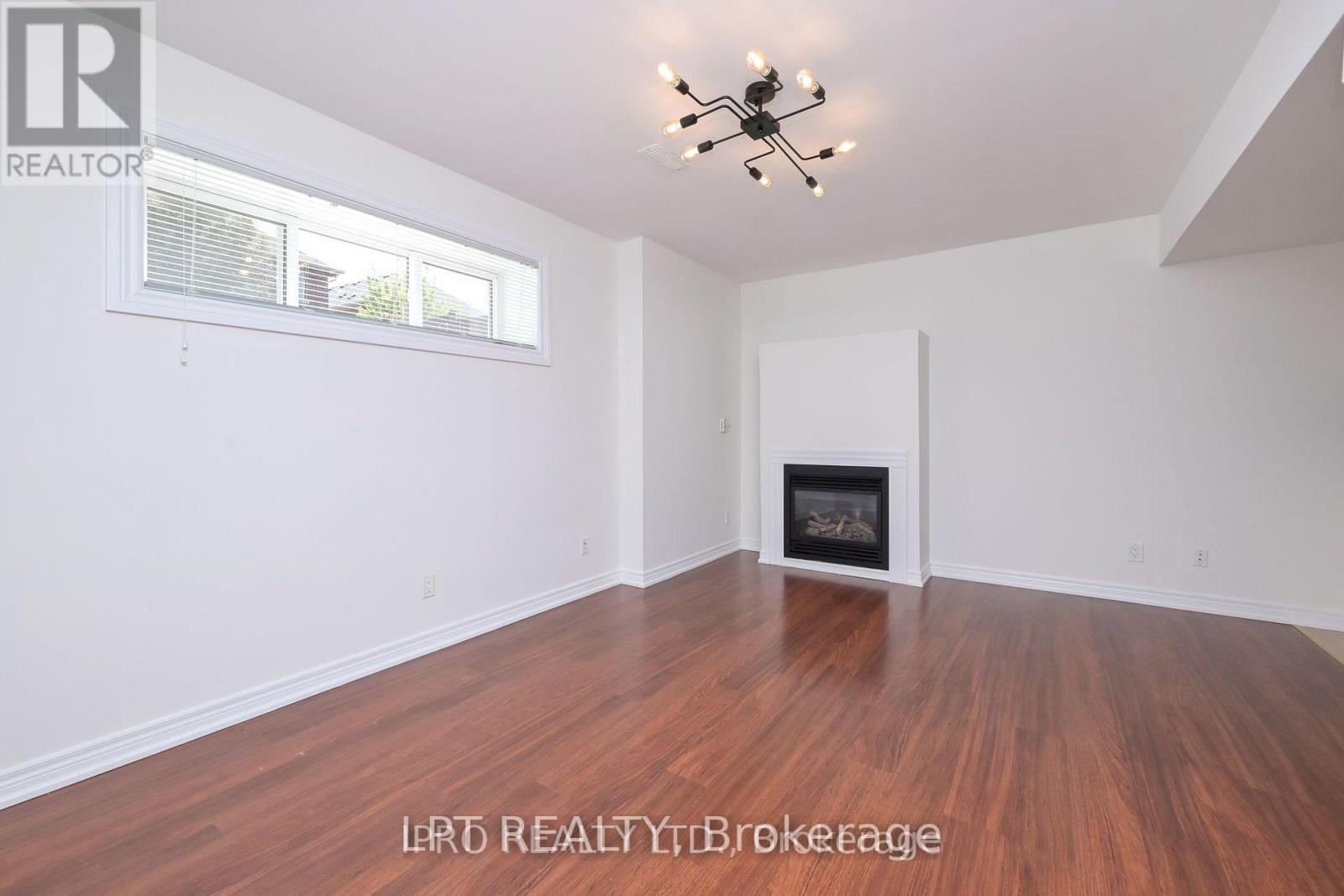 19 Terrastone Court, Caledon, ON - Indoor With Fireplace