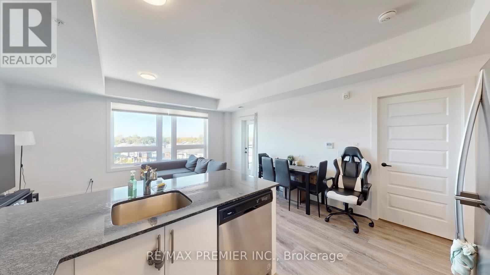 511 - 26 Lowes Road W, Guelph, ON - Indoor