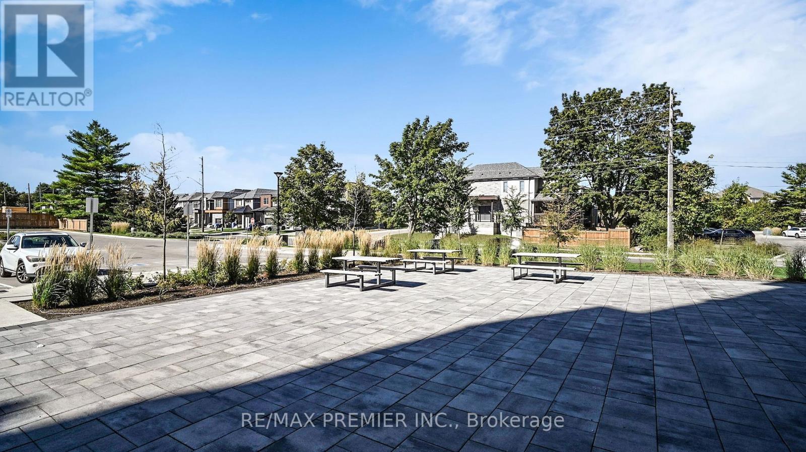 511 - 26 Lowes Road W, Guelph, ON - Outdoor