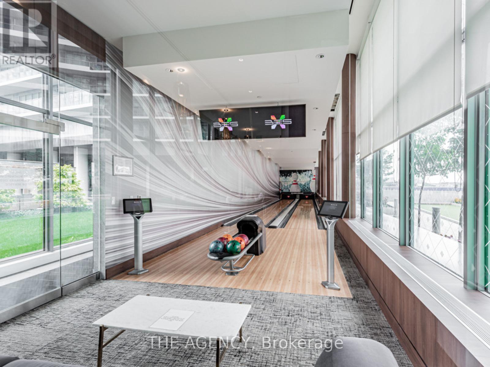 3702 - 117 Mcmahon Drive, Toronto, ON - Indoor Photo Showing Other Room