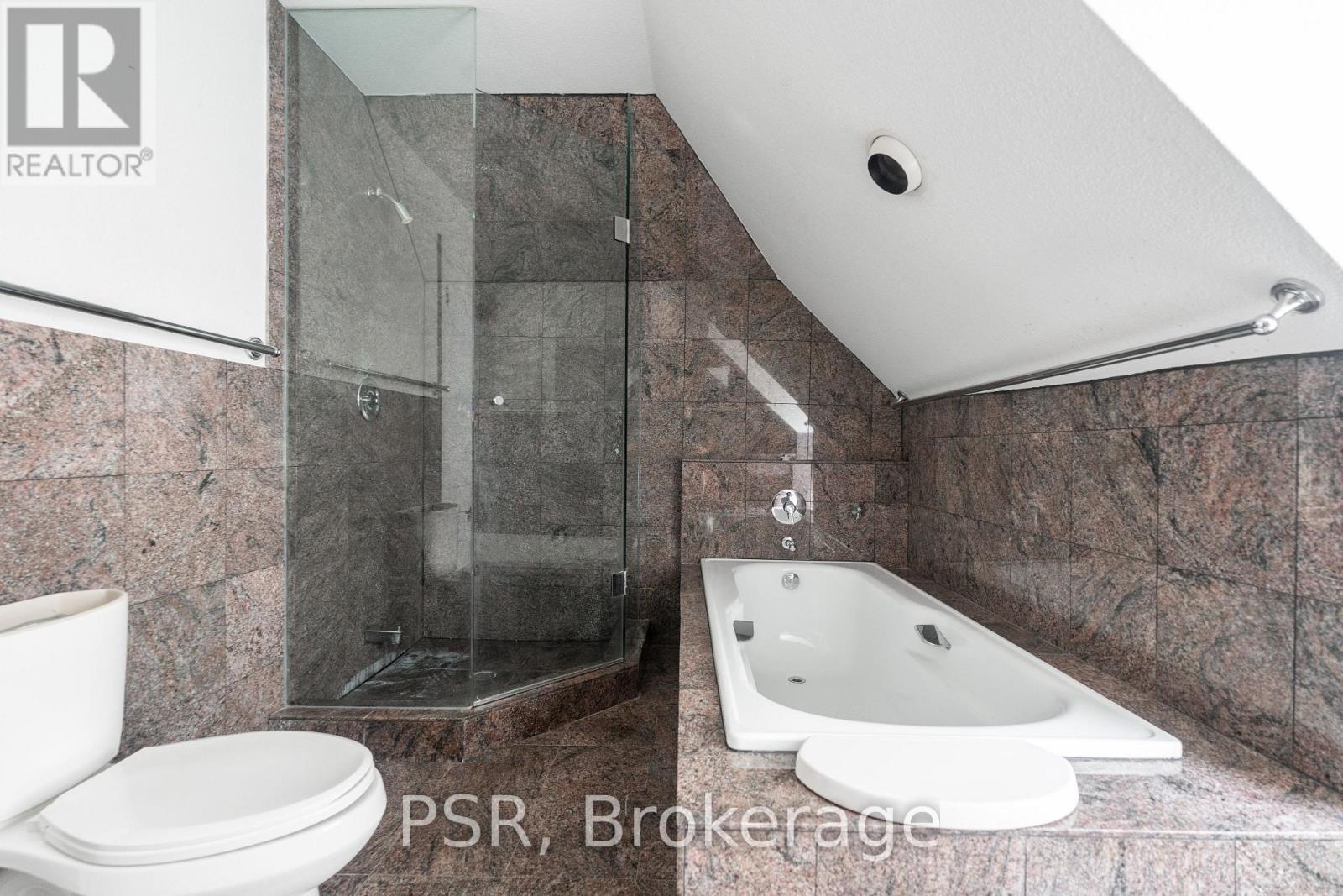 25 Coulson Avenue, Toronto, ON - Indoor Photo Showing Bathroom