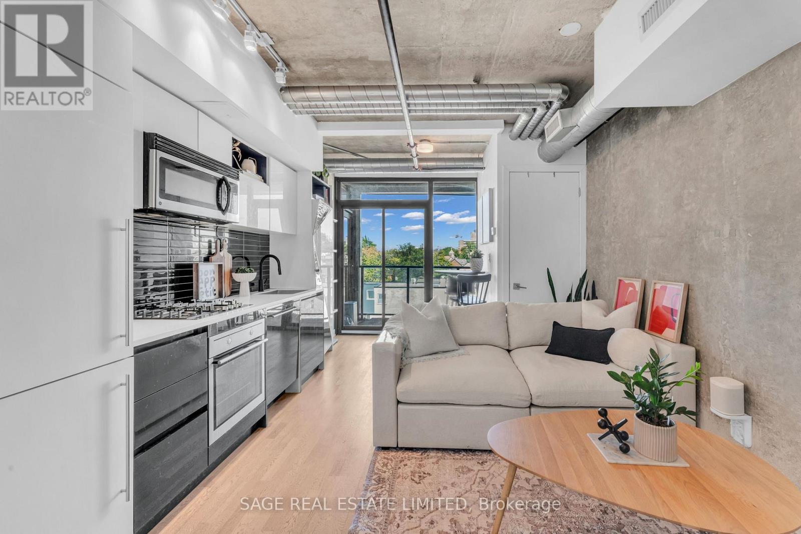 502 - 109 Wolseley Street, Toronto, ON - Indoor Photo Showing Living Room