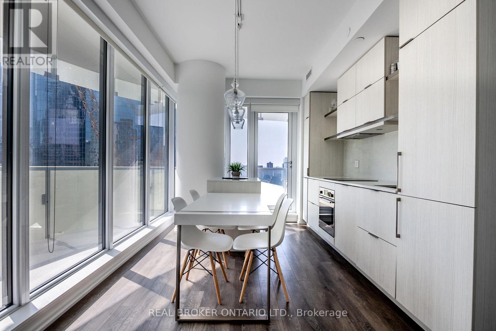 1309 - 197 Yonge Street, Toronto, ON - Indoor Photo Showing Dining Room