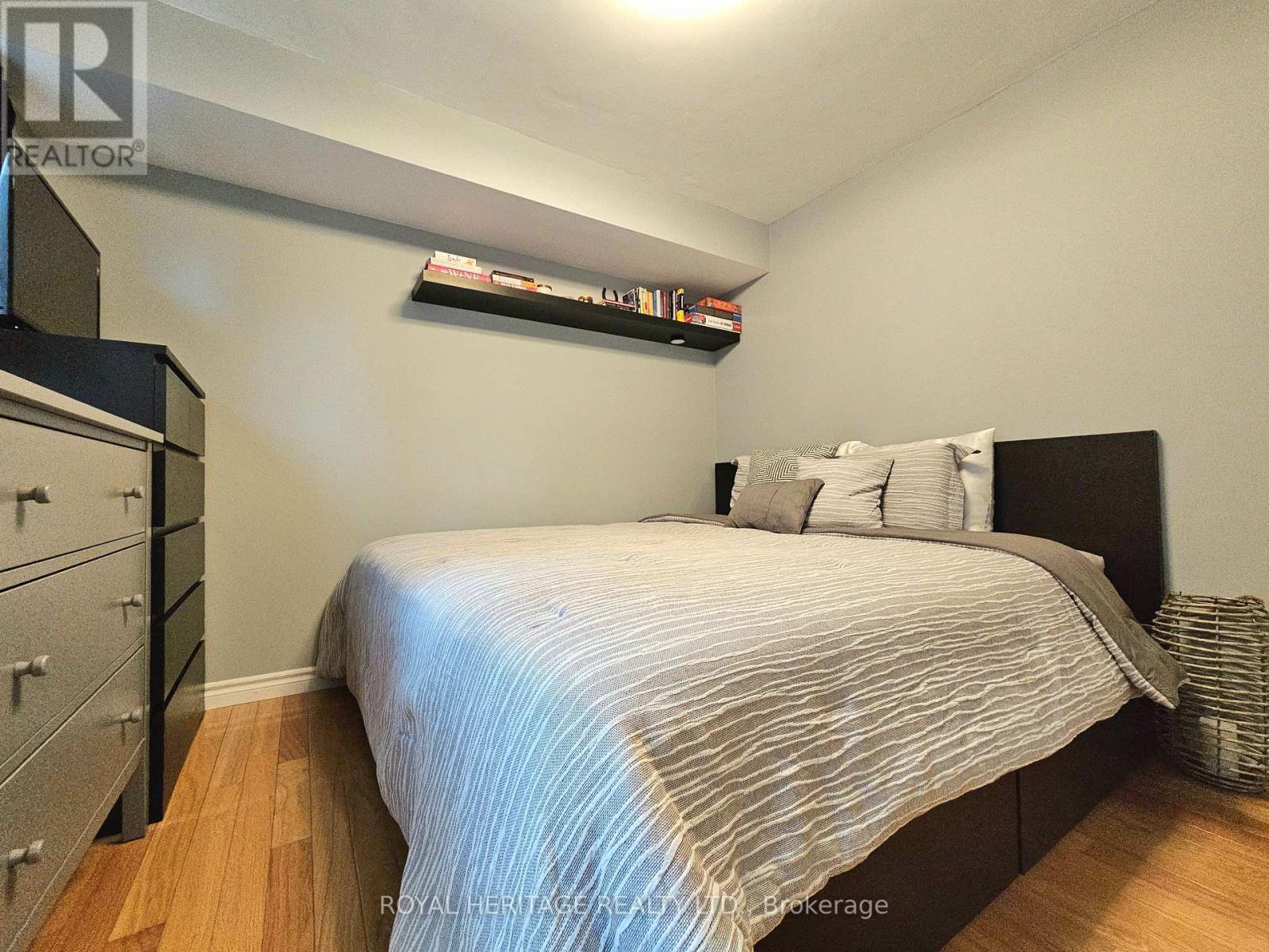 807 - 270 Wellington Street W, Toronto, ON - Indoor Photo Showing Bedroom