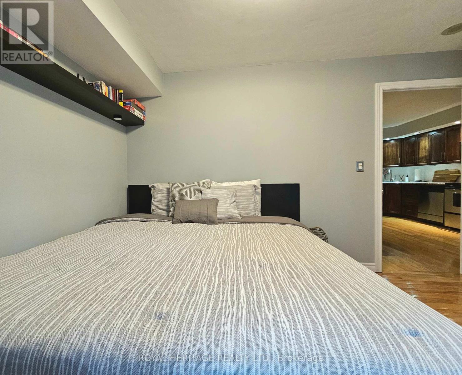 807 - 270 Wellington Street W, Toronto, ON - Indoor Photo Showing Bedroom