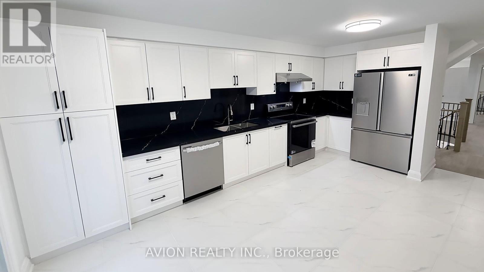7 Heaslip Terrace, Toronto, ON - Indoor Photo Showing Kitchen