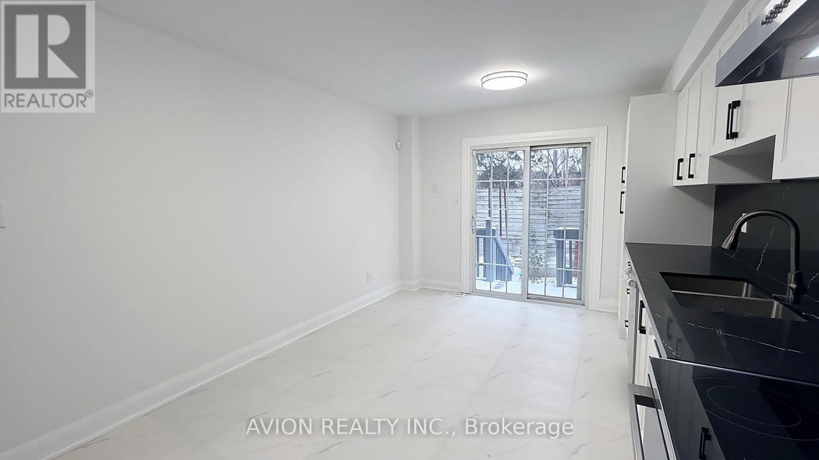 7 Heaslip Terrace, Toronto, ON - Indoor Photo Showing Kitchen