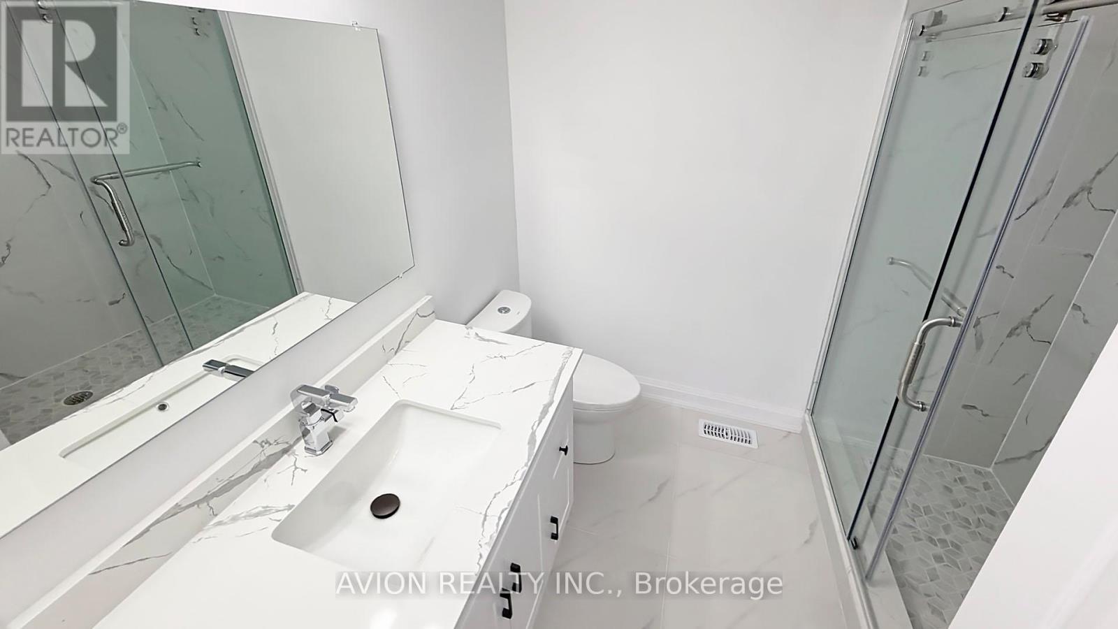 7 Heaslip Terrace, Toronto, ON - Photo Showing Bathroom