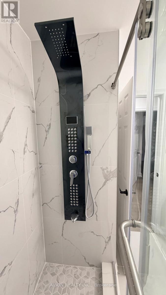 7 Heaslip Terrace, Toronto, ON - Photo Showing Bathroom