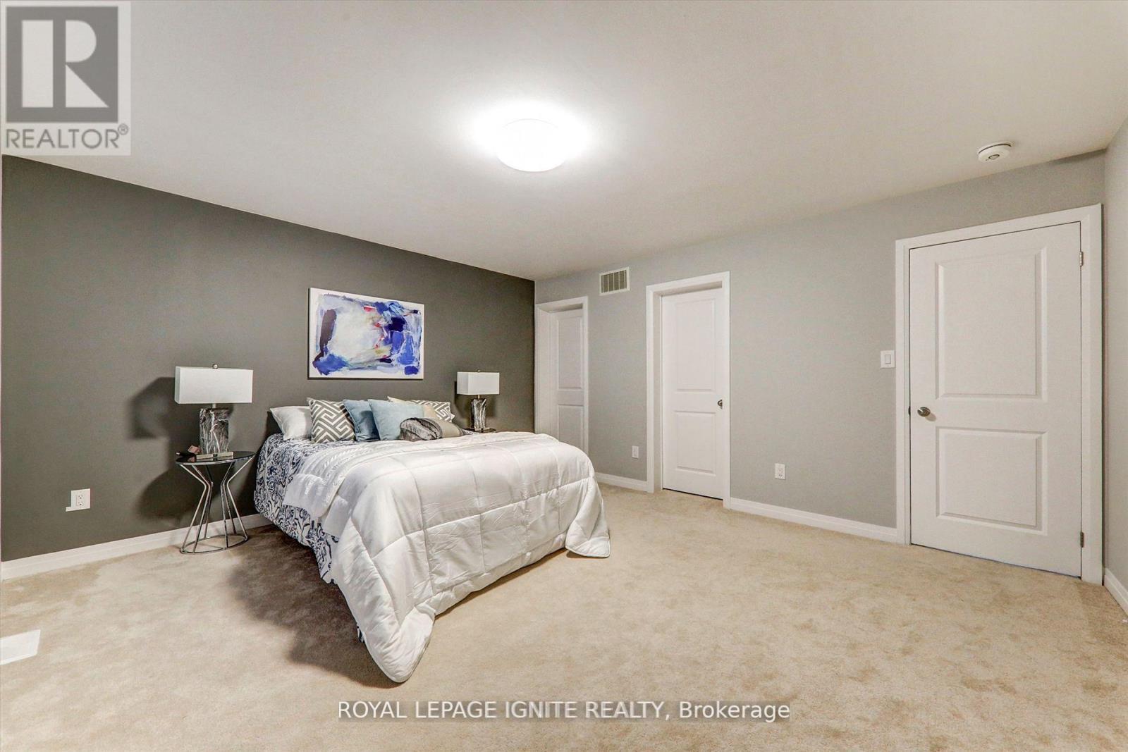 101 East Shore Drive, Clarington, ON - Indoor Photo Showing Bedroom