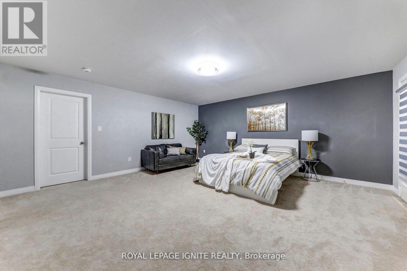 101 East Shore Drive, Clarington, ON - Indoor Photo Showing Bedroom