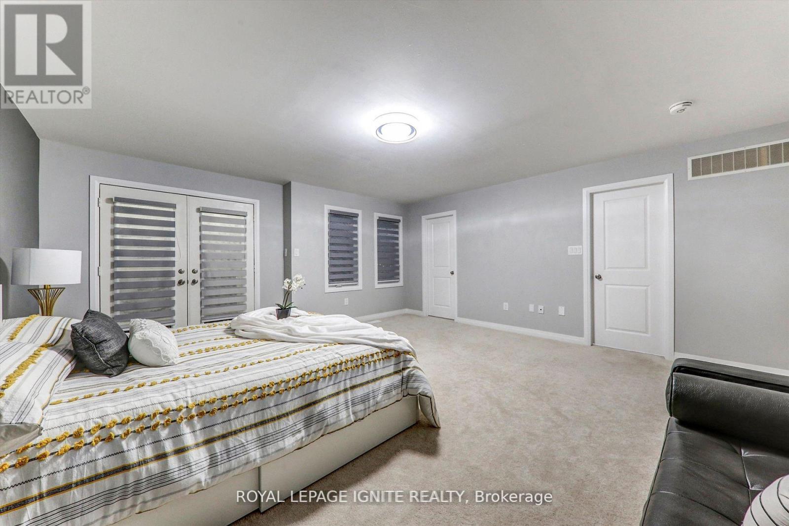 101 East Shore Drive, Clarington, ON - Indoor Photo Showing Bedroom