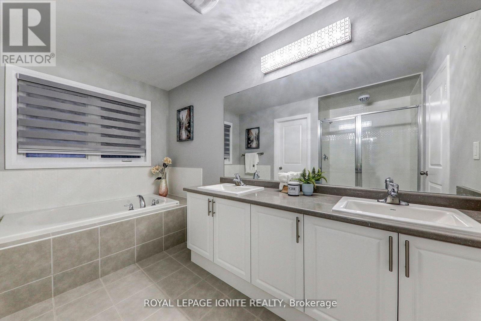 101 East Shore Drive, Clarington, ON - Indoor Photo Showing Bathroom