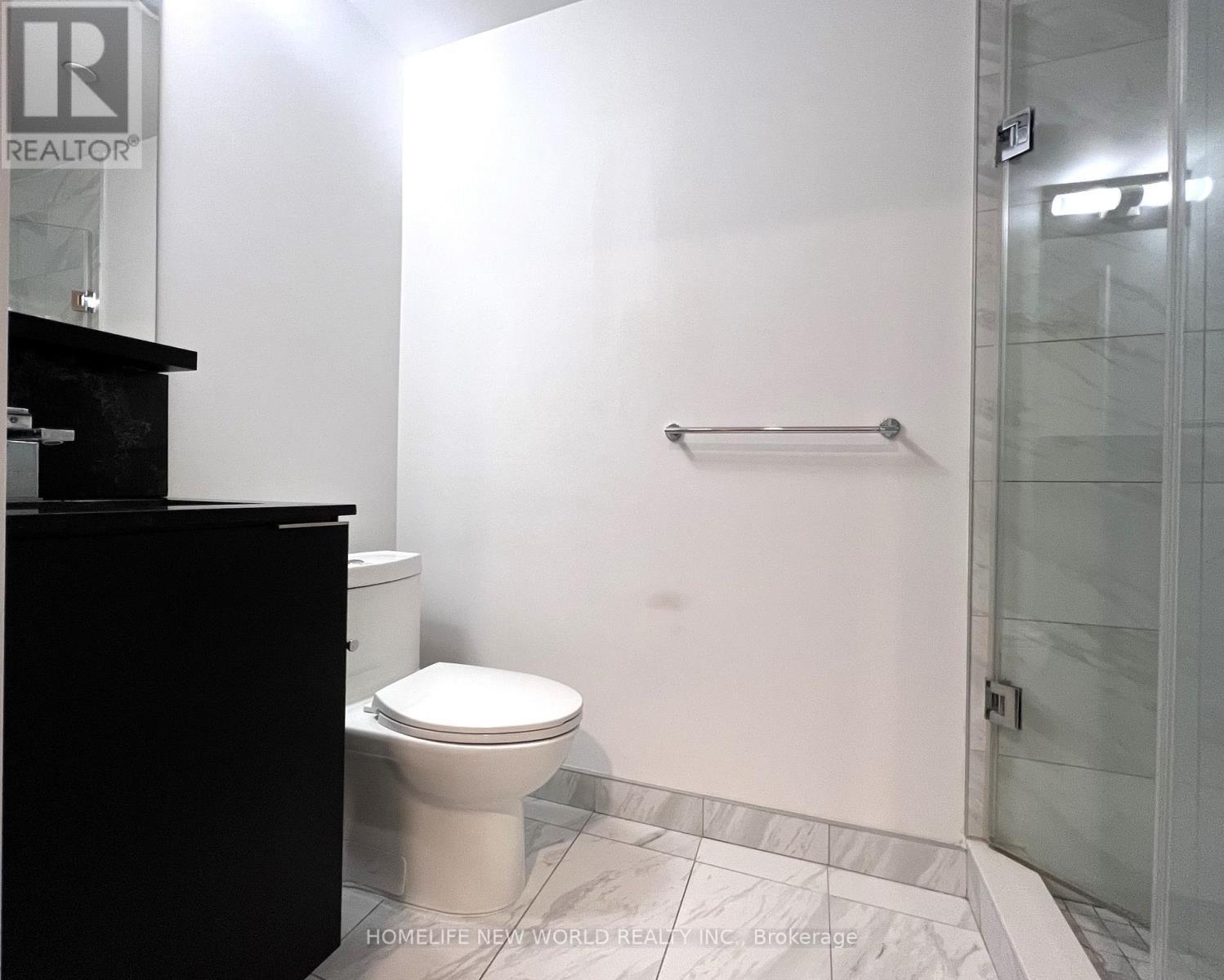 515 - 85 Wood Street, Toronto, ON - Indoor Photo Showing Bathroom