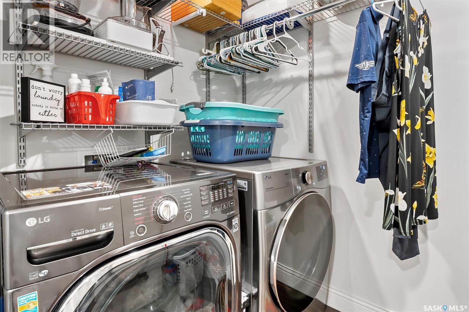 210 Clubhouse Boulevard, Warman, SK - Indoor Photo Showing Laundry Room