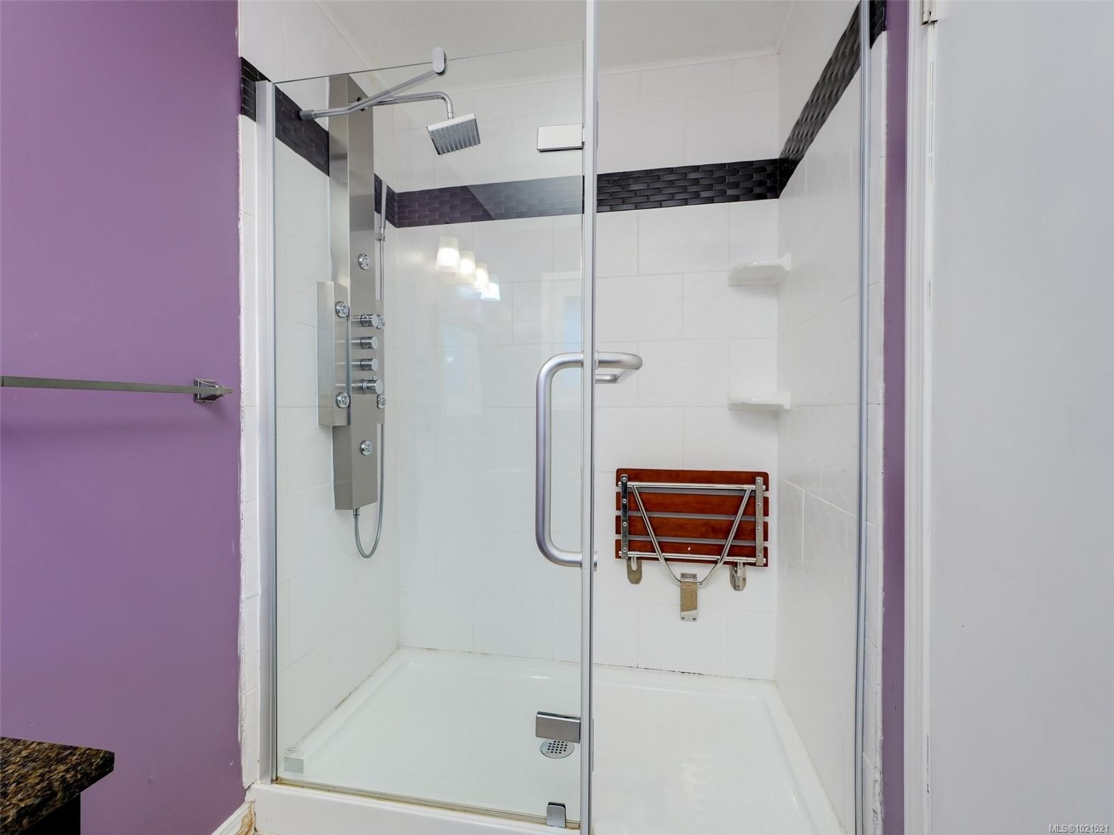 3201 Frechette St, Saanich, BC