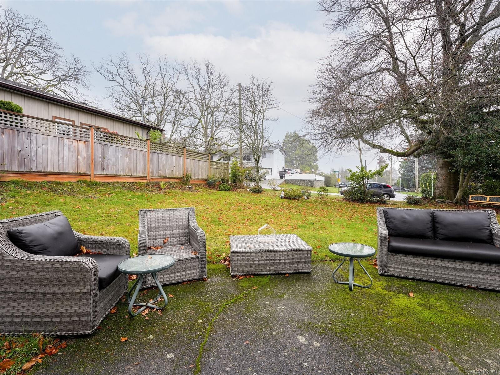 3201 Frechette St, Saanich, BC