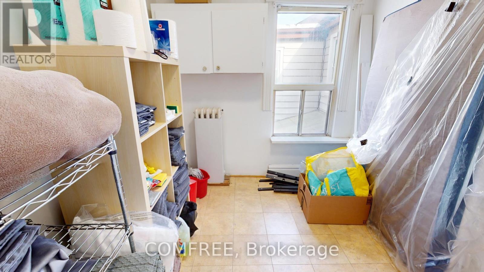 36 Mitchell Avenue, Toronto (Niagara), ON - Indoor