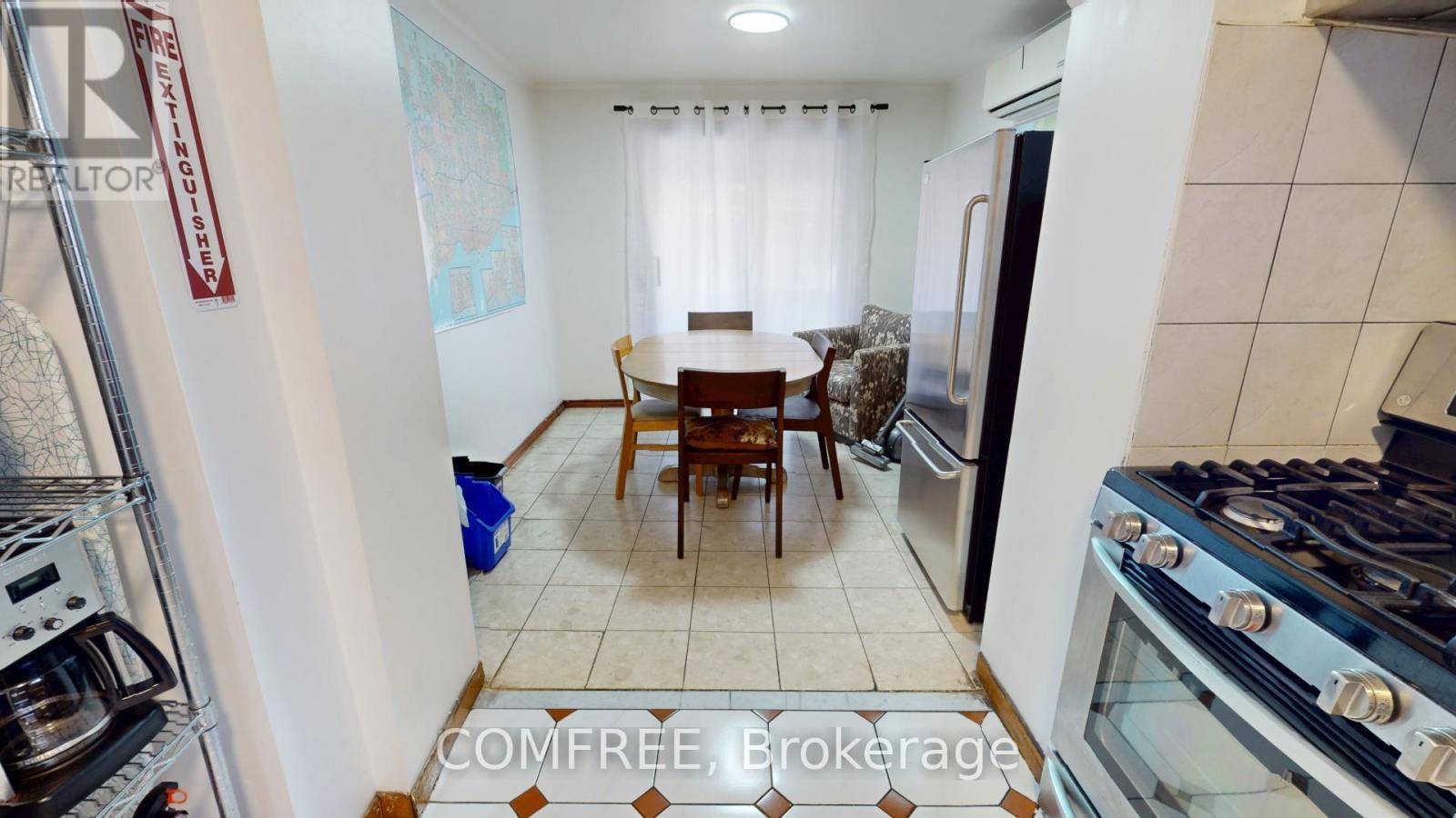 36 Mitchell Avenue, Toronto (Niagara), ON - Indoor Photo Showing Kitchen