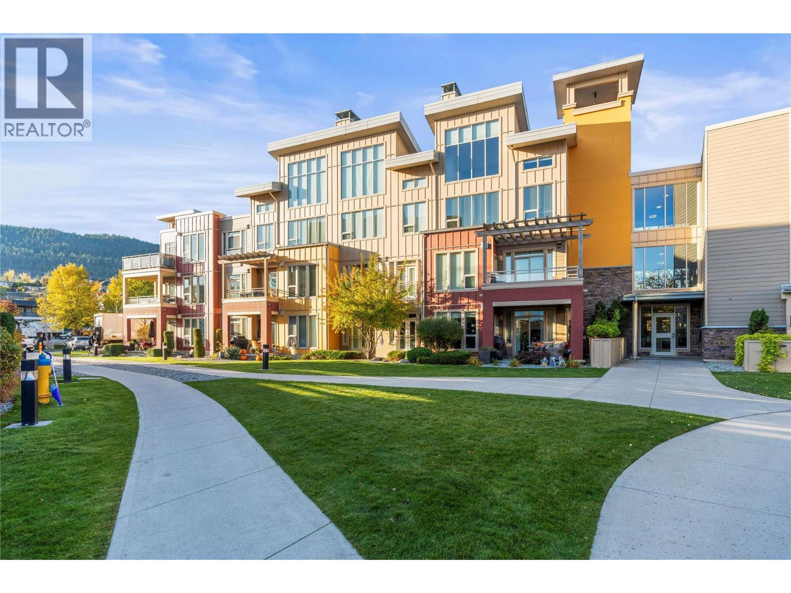 7343 Okanagan Landing Road Unit# 1112, Vernon, BC - Outdoor With Facade