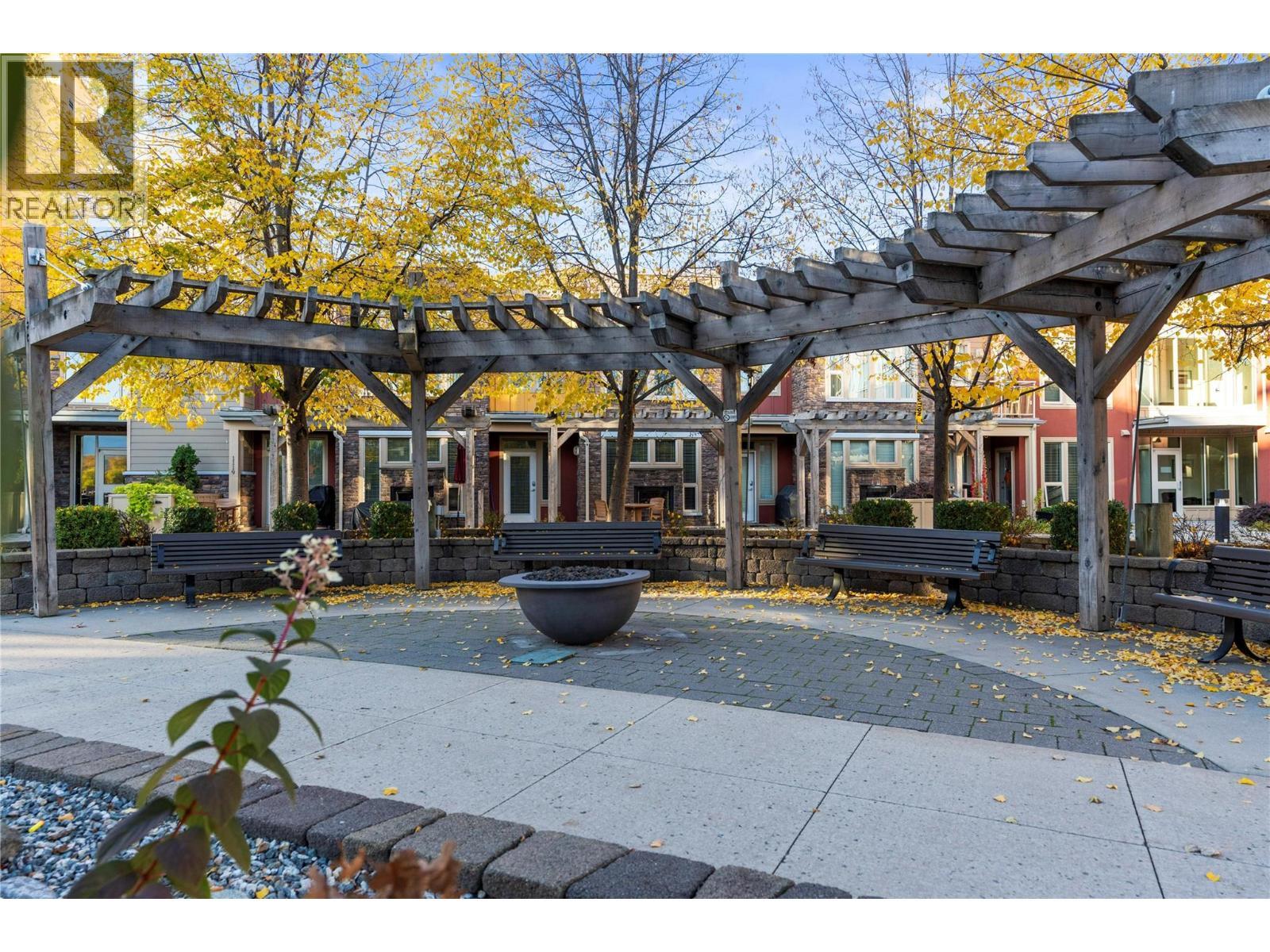 7343 Okanagan Landing Road Unit# 1112, Vernon, BC - Outdoor With Facade