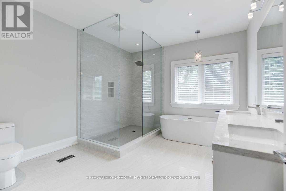 1344 Waverly Avenue, Oakville, ON - Indoor Photo Showing Bathroom