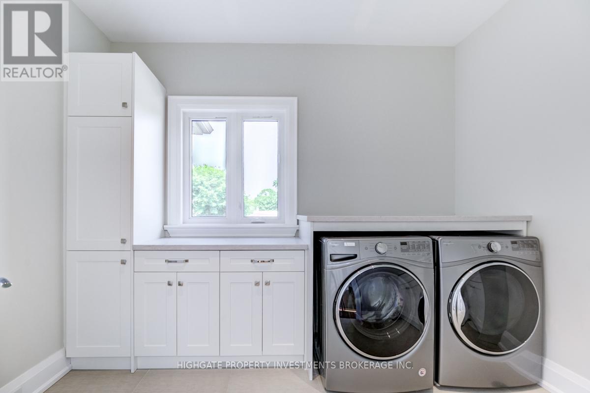 1344 Waverly Avenue, Oakville, ON - Indoor Photo Showing Laundry Room