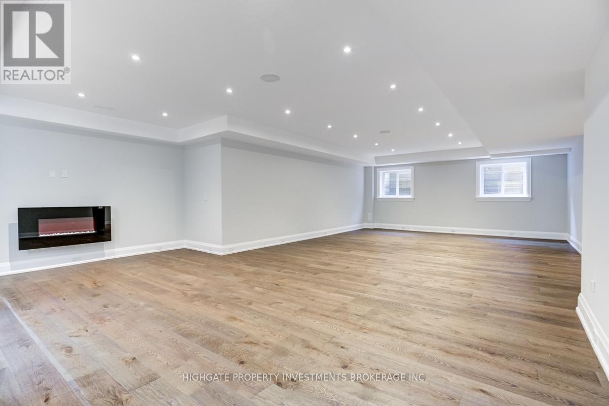 1344 Waverly Avenue, Oakville, ON - Indoor With Fireplace