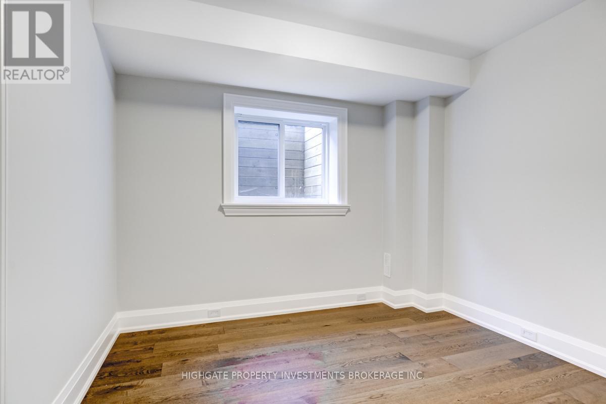 1344 Waverly Avenue, Oakville, ON - Indoor Photo Showing Other Room