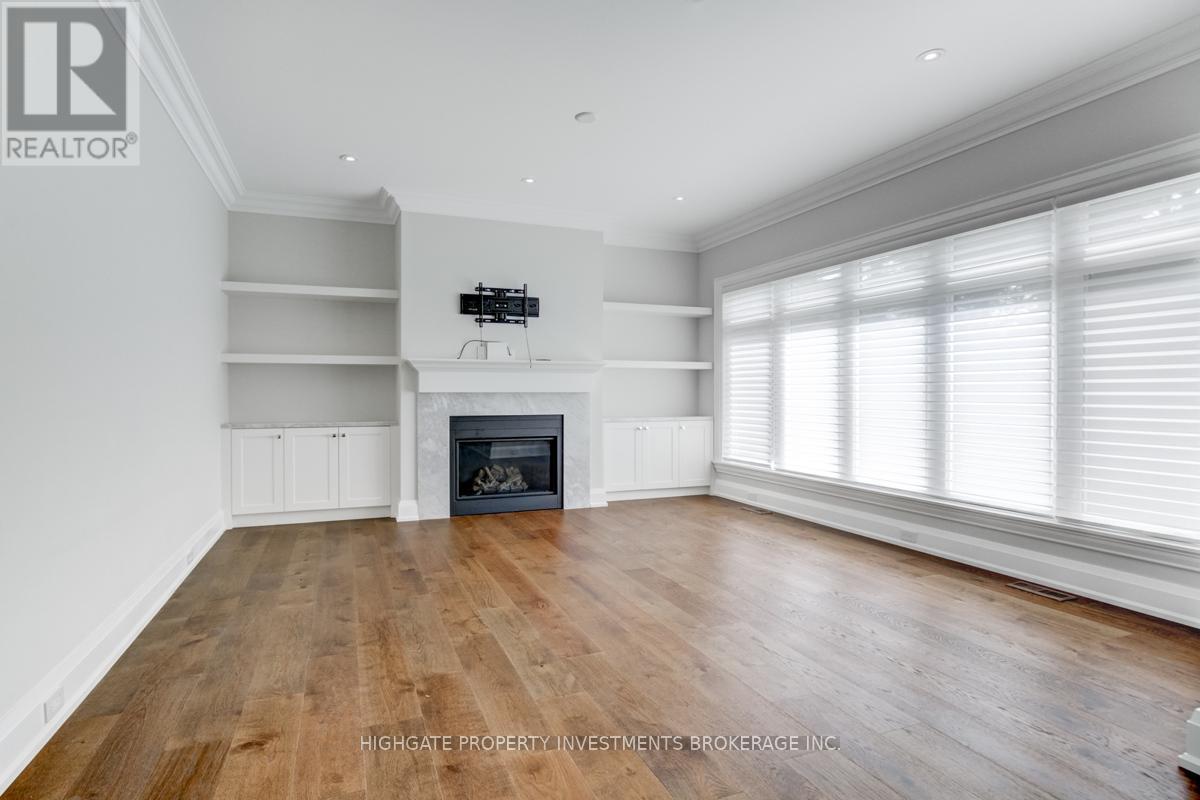 1344 Waverly Avenue, Oakville, ON - Indoor With Fireplace
