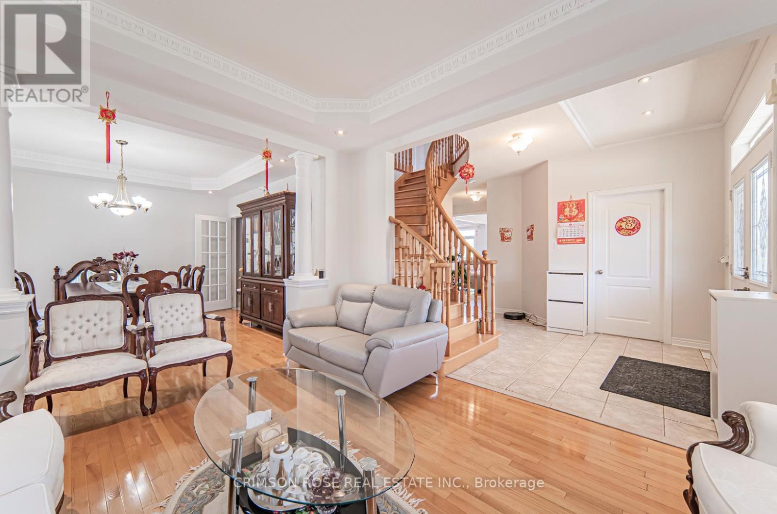 Room 3 - 5420 Valleyhigh Drive, Burlington, ON - Indoor Photo Showing Living Room